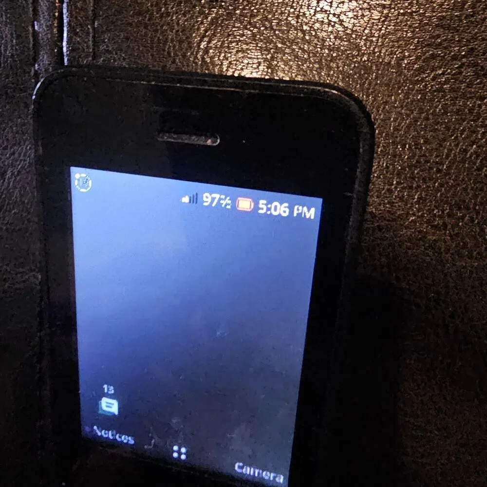 Blu Flex 8GB Prepaid Flip Phone Black, TracFone